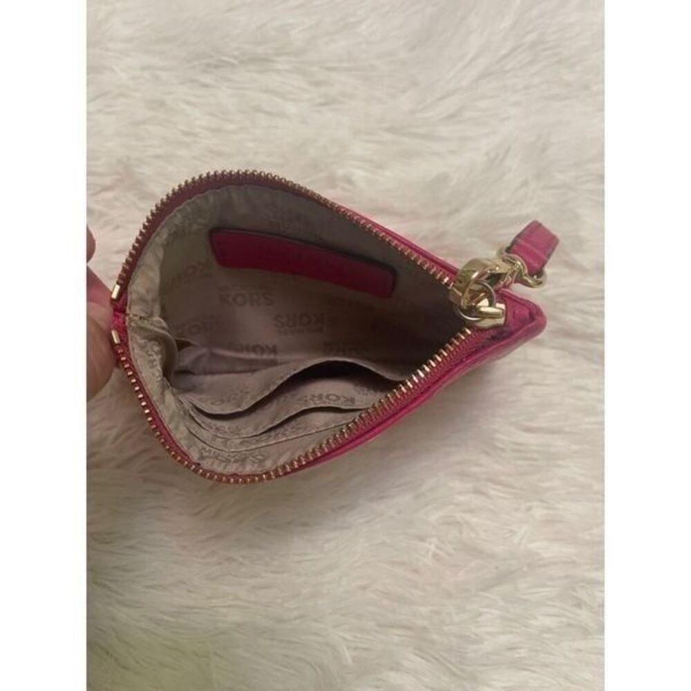Michael Kors wristlet - Picture 5 of 10